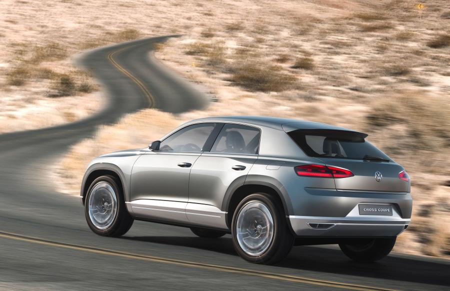  Volkswagen Cross Coupe Concept 2011 года  (фото 4 из 22)